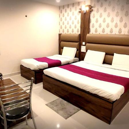 City Hotel Prayagraj Luaran gambar
