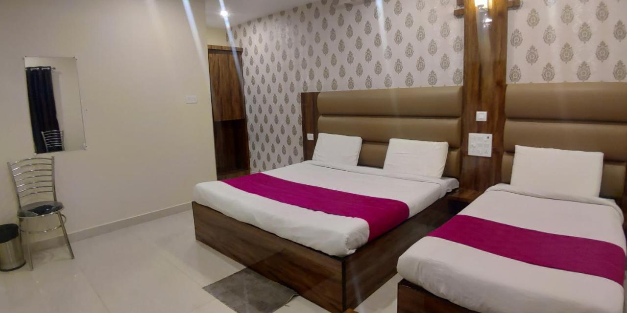City Hotel Prayagraj Luaran gambar