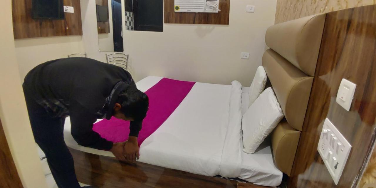 City Hotel Prayagraj Luaran gambar