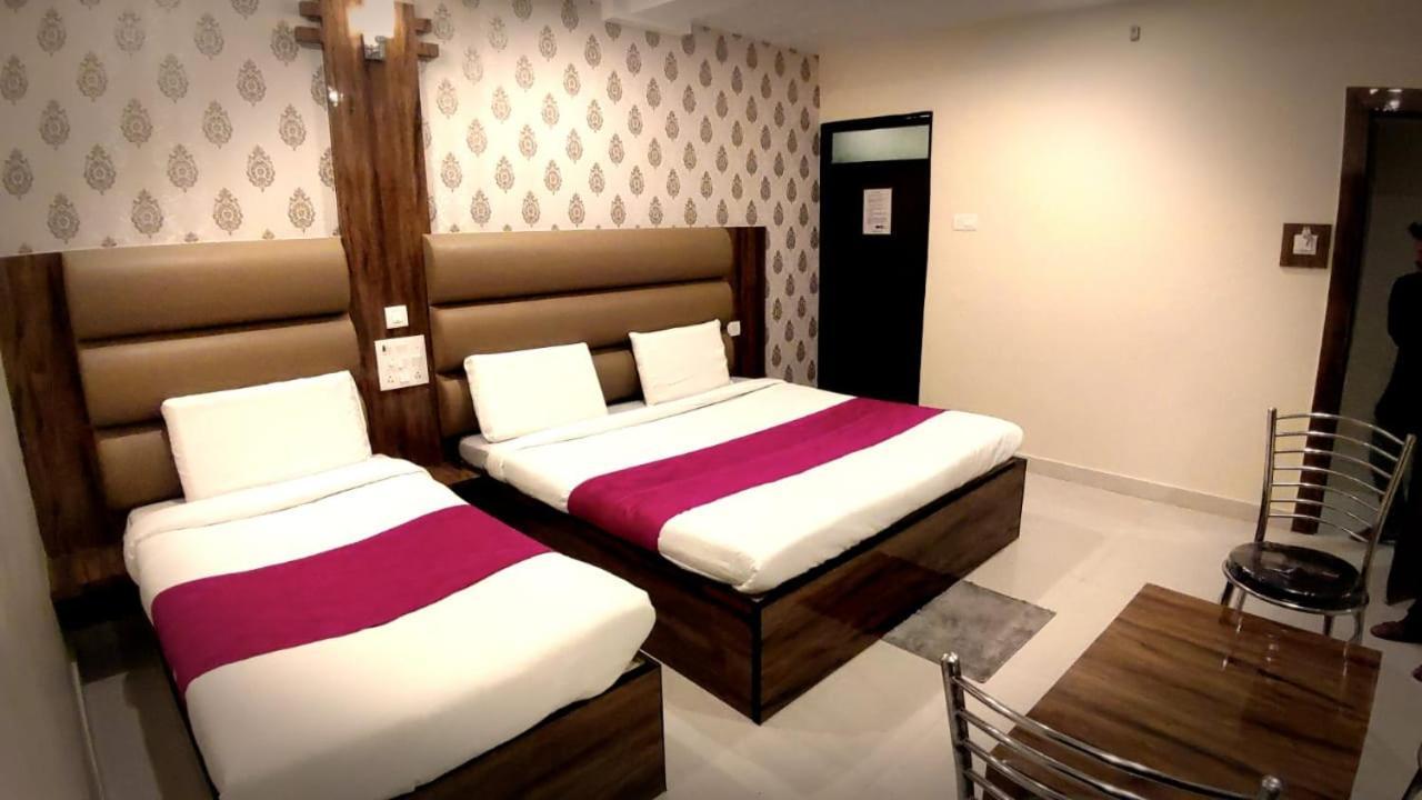 City Hotel Prayagraj Luaran gambar