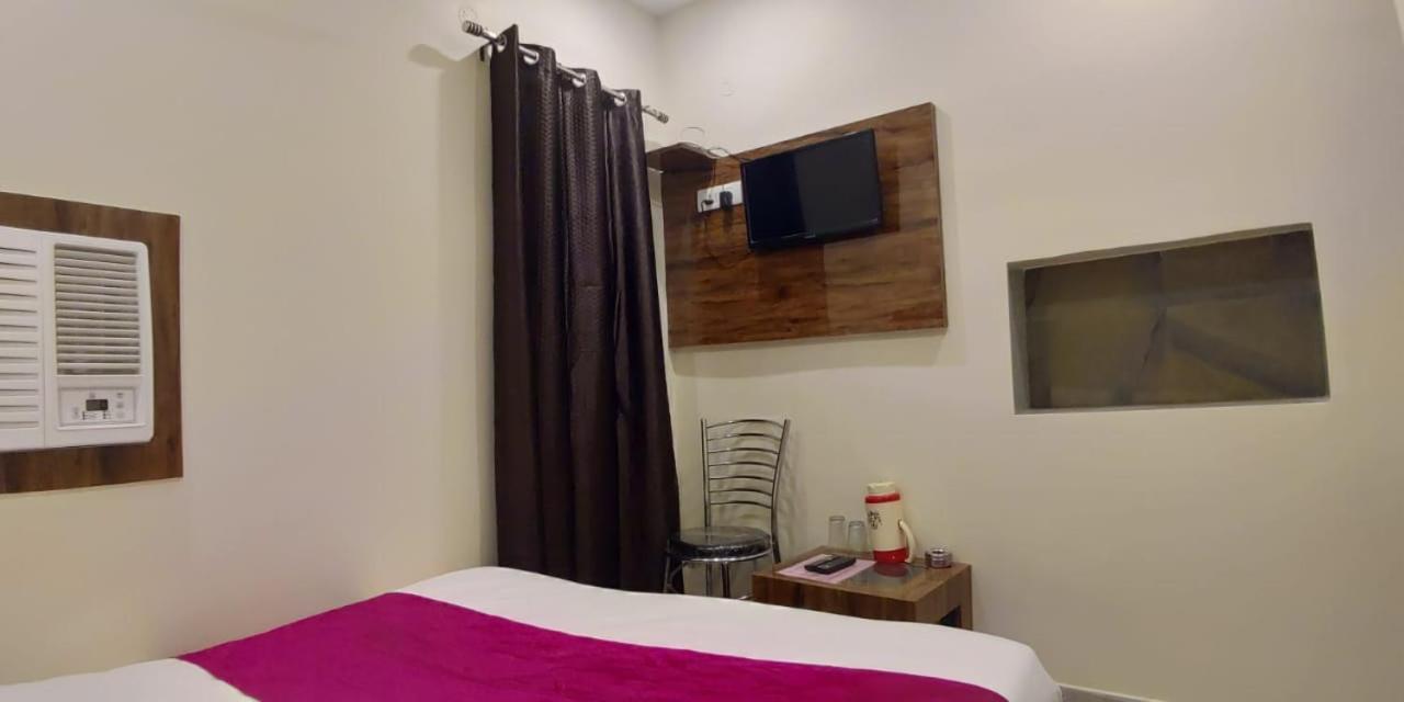 City Hotel Prayagraj Luaran gambar