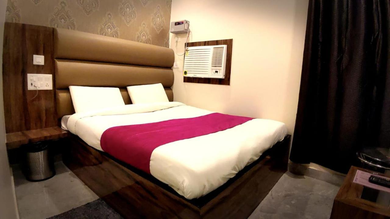 City Hotel Prayagraj Luaran gambar