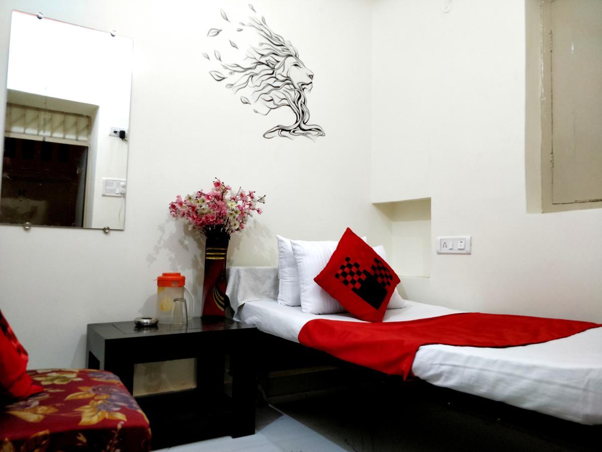 City Hotel Prayagraj Luaran gambar