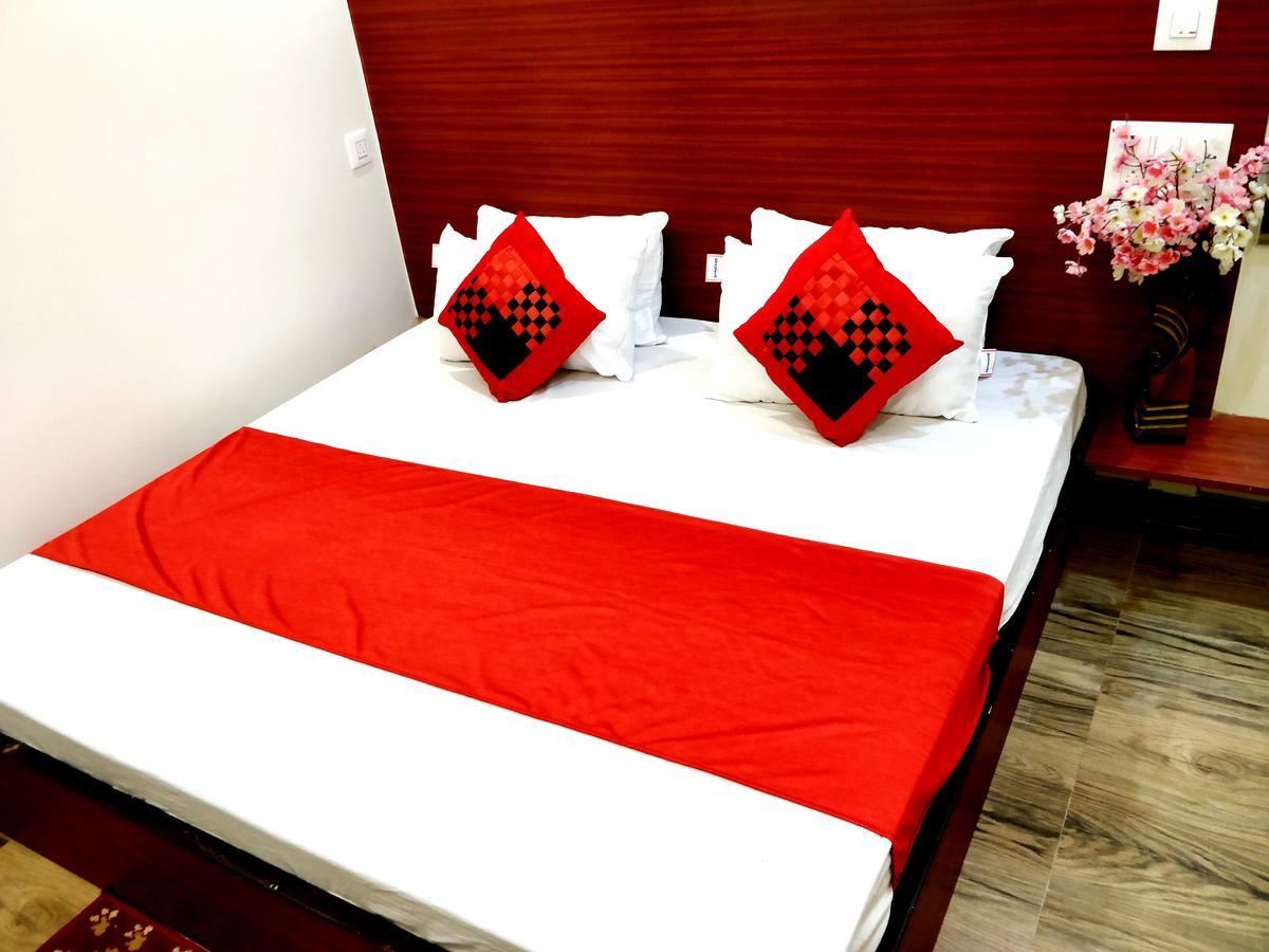 City Hotel Prayagraj Luaran gambar