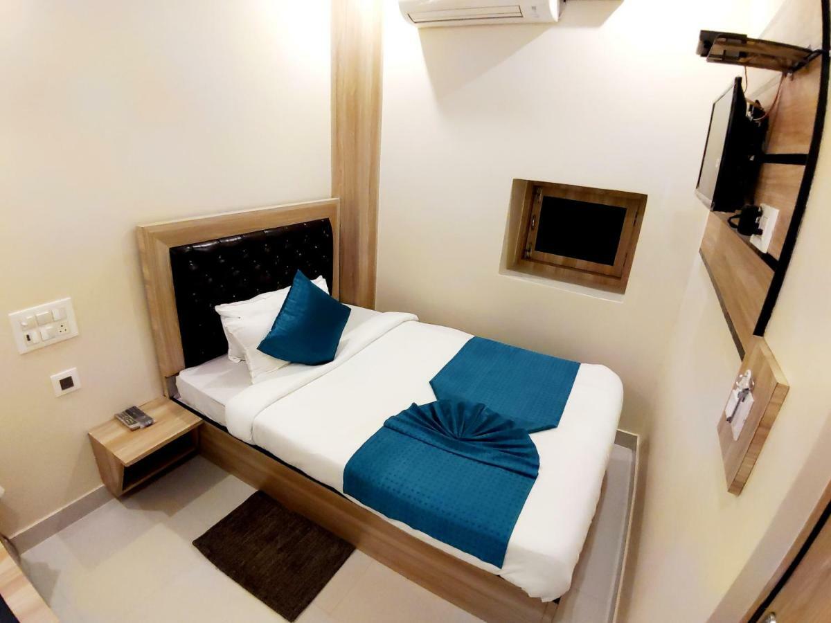 City Hotel Prayagraj Luaran gambar