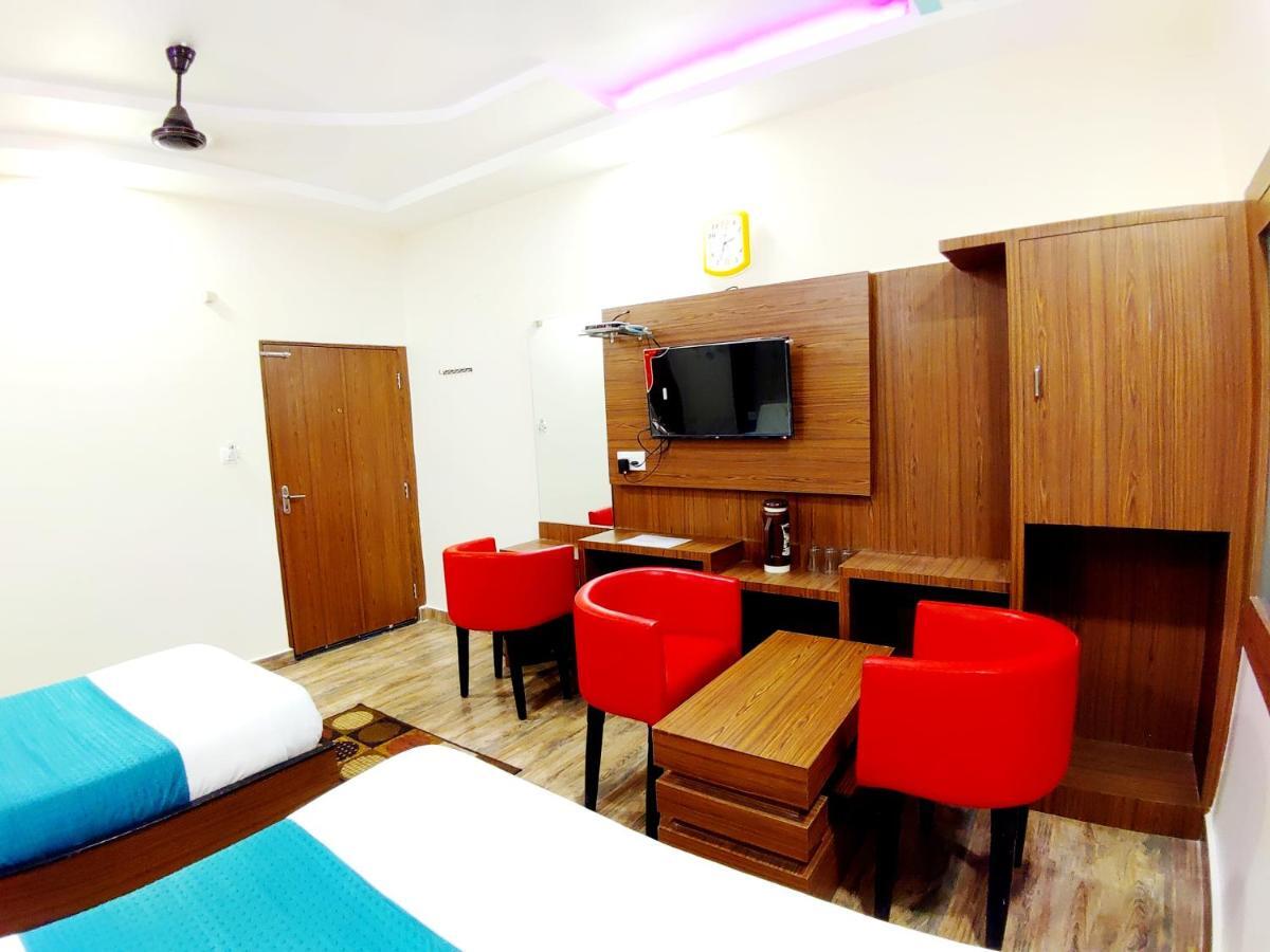 City Hotel Prayagraj Luaran gambar