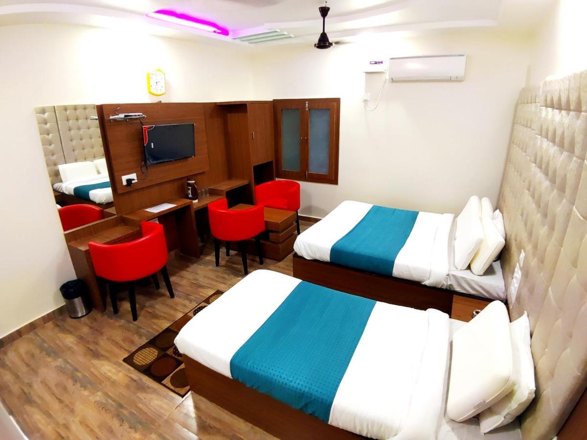 City Hotel Prayagraj Luaran gambar